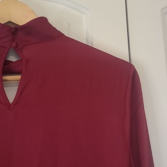 PAIGE Ceres Top Long Sleeve Twisted Collar Buttery Soft in Mulberry Red Size S - Picture 8 of 16